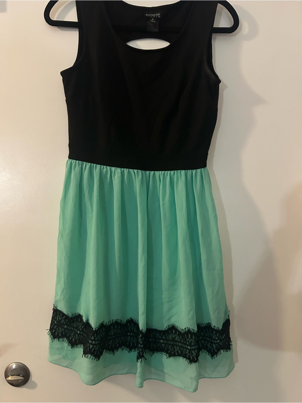 Enfocus Studio Black & Mint Sleeveless Lace-Trim Party Dress